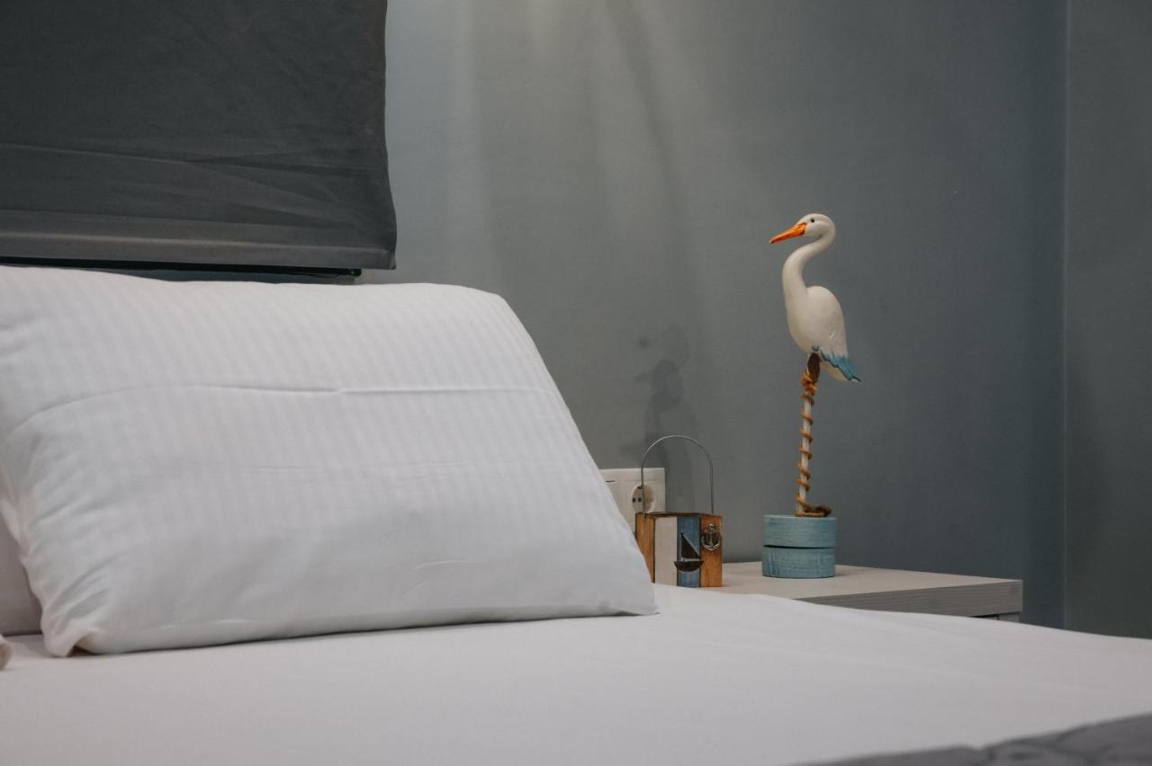 Blue Sea Boutique Apartments Olympiakí Aktí Ngoại thất bức ảnh